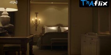 Carly Wijs Breasts Scene  in Divorce