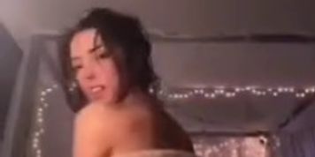 Young Girl Nude Dancing on Tiktok: Jane_bored