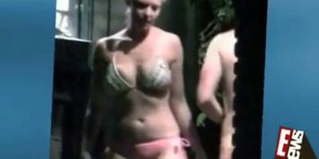 Katherine Heigl Bikini Scene  in Katherine Heigl Bikini Bust