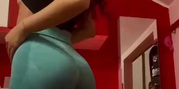 Mandami questa emoticon &ldquo;?&rdquo; in CHAT se vuoi vedere il conti.. by lauracorti from OnlyFans | Coomer