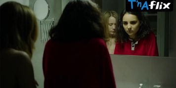 Laia Manzanares Lesbian,  Breasts Scene  in El Vent Es Aixo
