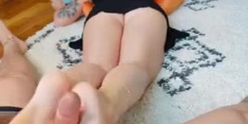 Jade onlyfans foot job + creampie while gaming (Jade Wolf)
