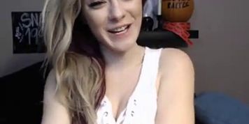 british cam-slut shows her big hole