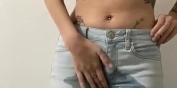 desperate piss in jeans after holding all day