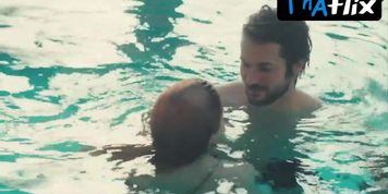 Aisling Franciosi Breasts,  Bikini Scene  in Pose