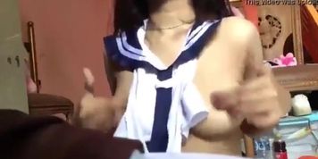 Jezzamine face the camera
