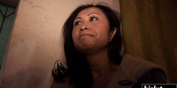 Asian beauty loves a hard pecker (Kitty Langdon)