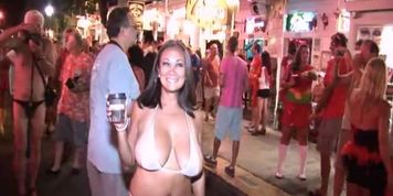 goofy guys interviewing naked girls on the streets of key west fantasy fest (Ex Girlfriend)