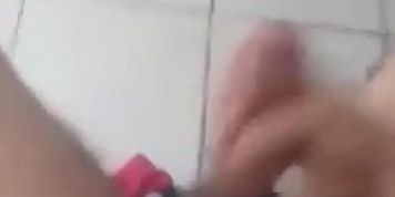 Chico masturbadose 