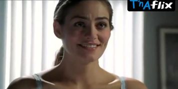 Clementine Ford Underwear Scene  in House, M.D.