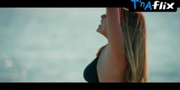 Teresa Palmer Bikini Scene  in The Choice