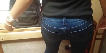 Hot Brunette 0 - video 1