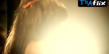 Sylvia Kristel Breasts,  Butt Scene  in Naakt Over De Schutting