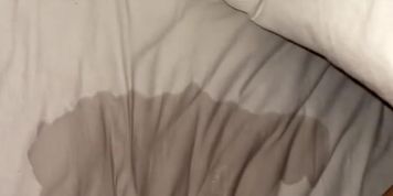En lille video af hvor meget jeg kan spr&oslash;jte, m&aring;ske jeg skul.. by themiixedcouple from OnlyFans | Coomer