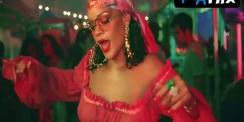 Rihanna Sexy Scene  in Wild Thoughts