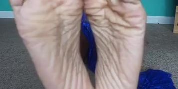 I think its time I blessed you all with a foot video :-) by essencesoles from OnlyFans | Coomer