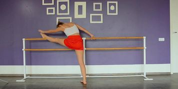 Flexible nude gymnastics by hot Euro teen (Naked Gymnast)