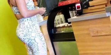 JAMBA JUICY BOOTY milf candid