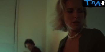 Oksana Streltsova Breasts Scene  in Chuzhie Dengi