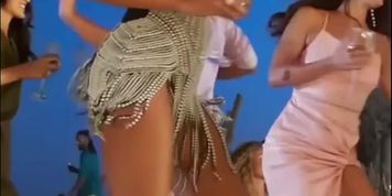 Deepika Padukone Lesbian,  Underwear Scene  in Deepika Padukone Hot Dance