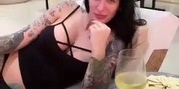 Damazonia licks Natalie Mars&rsquo; dirty foot