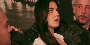 Sisters Hot Pussy Xtime Francesca Dicaprio Al Locale Swingers (Sheila Grant)