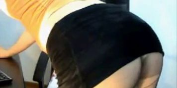 Sexy MILF In Hot Pantyhose