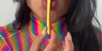 Steffy moreno se masturba con barriletes