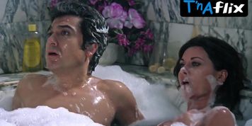 Beatriz Escudero Breasts Scene  in El Currante