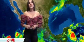 Mariana Yanar cameltoe en pantalon muy apretado y ricas nalgotas HD