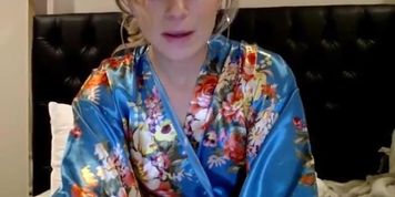 A Cute Kimono Girl...