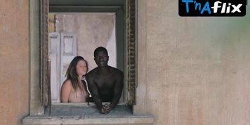 Manu Libman Breasts Scene  in Sopro, Uivo E Assobio