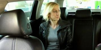Blonde amateur pussy fucked in cab in th middle of the day