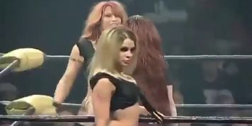 WEW Female Lesbian Vegetable Oil Ring Wrestling
