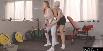 Busty Girl - S16:E1 (Angel Wicky, Josephine Jackson)