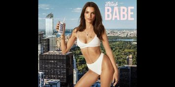 Emily Ratajkowski Porn Nude Pictures