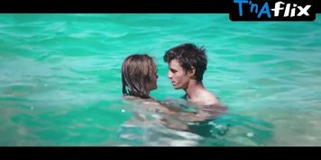 Jennie Eggleton Sexy Scene  in Tear Me Apart