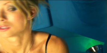 Bicep Sexy Girl Flexing Lovers A Hot Babe - video 1
