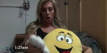 rubia hermosa y tetona