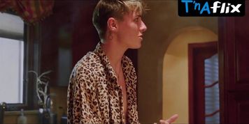 Libby Larkin Breasts Scene  in Pretenders