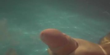 cumming under the water