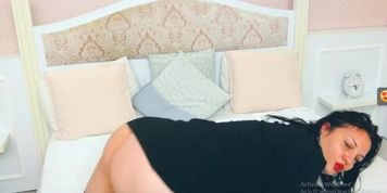 HOt Milf cam tease