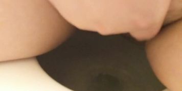 On the toilet squirting (pee)
