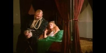The Naughty Princess (Italy 1997, German Dub, Erika Bella, Sarah Young) - Bella blonde (Bella Young, Sarah Bella, Young bella)