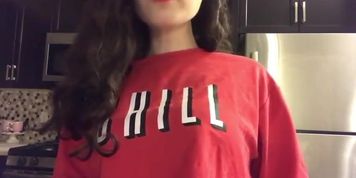 Hungry lips Netflix and chill