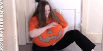 bbw play with her big boobs