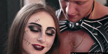 Lexi Luna Penelope Kay &iuml;&iquest;&frac12;Now come help me, You can use your mouth&iuml;&iquest;&frac12; S1:E9