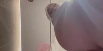 Big Booty Records Herself In The Bathroom Jumping Up and Down