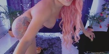TS Kitty Throwing that Ass on Cam Show
