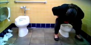 bbw woman hovering over the toddler toilet